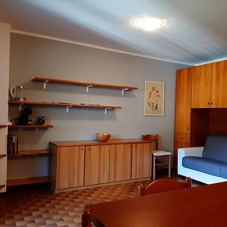 Apartament Civico 43 Interno 11 *